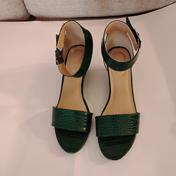 Cato Green Crocodile-Patterned Heels Brand New. - Picture 1 of 4